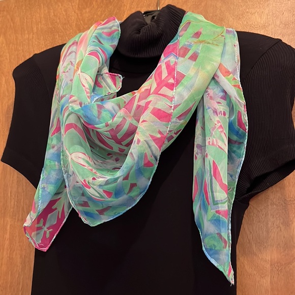 NWOT SWAROVSKI SILK SCARF - Picture 3 of 6